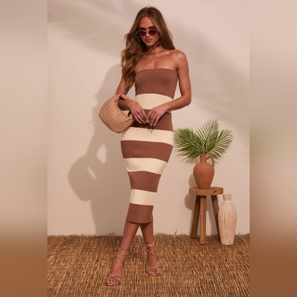 Le Lis Wine & Taupe Strapless Bodycon Dress With Back Slit- Cocktail - Picture 1 of 12